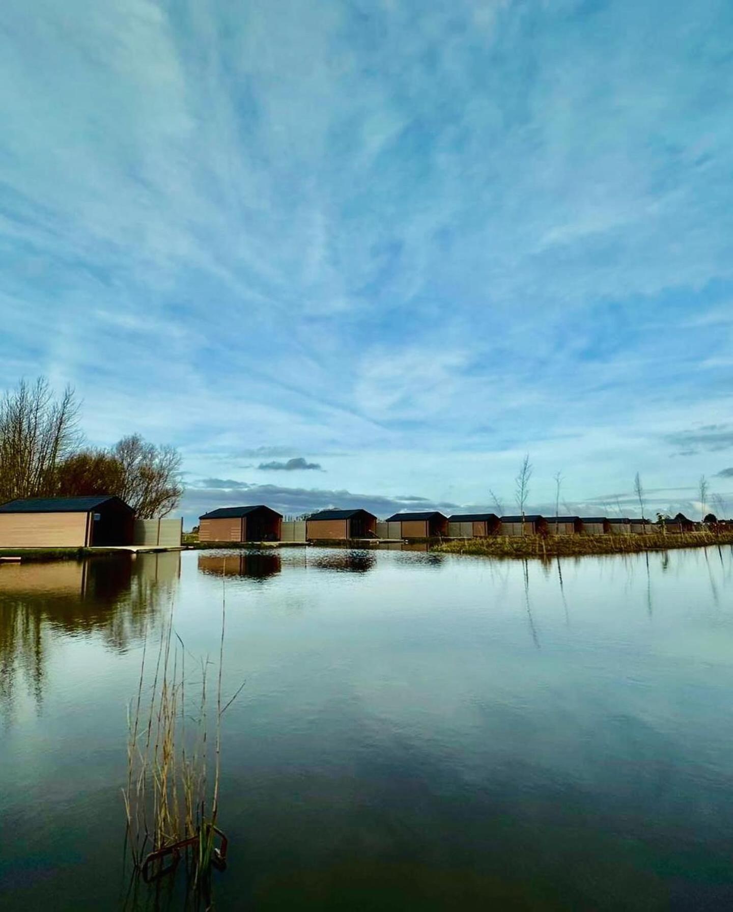 Lakeside Fishing Retreats Boston Ruang foto