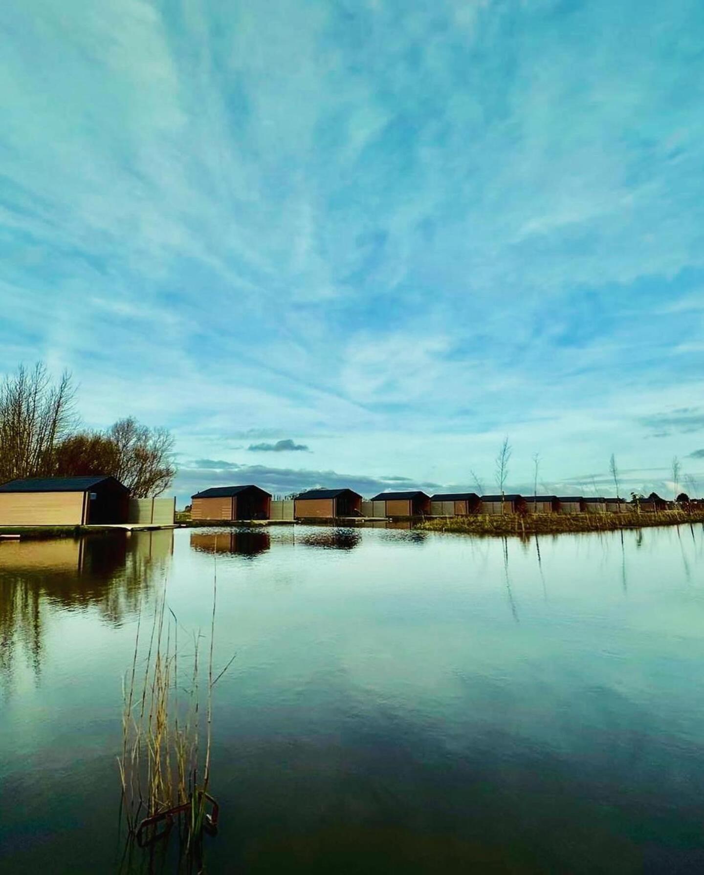 Lakeside Fishing Retreats Boston Ruang foto