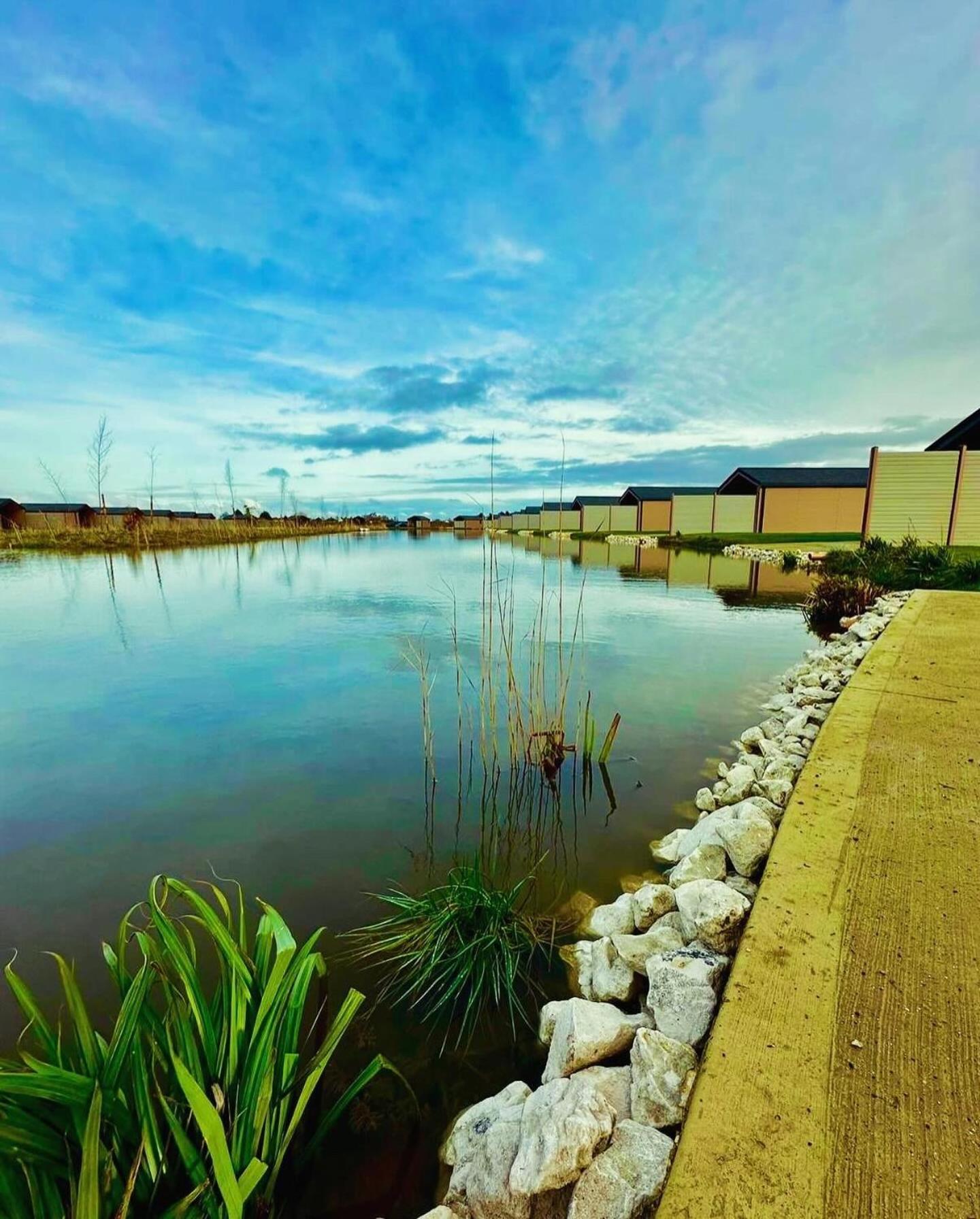 Lakeside Fishing Retreats Boston Ruang foto