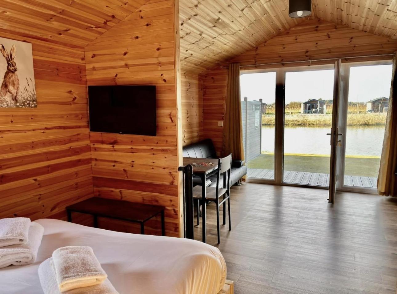 Lakeside Fishing Retreats Boston Ruang foto