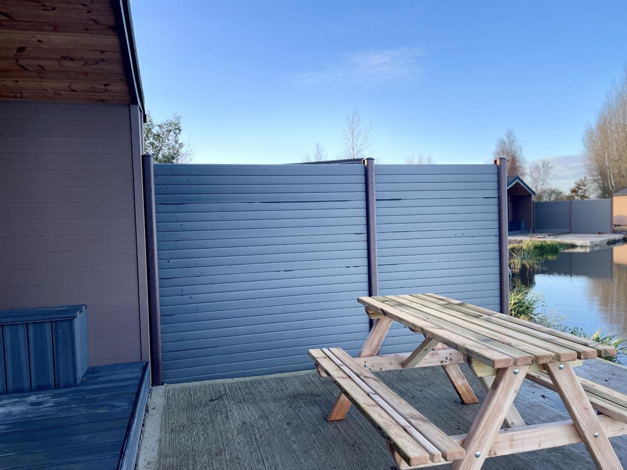 Lakeside Fishing Retreats Boston Bagian luar foto